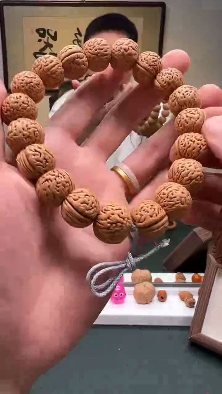 手串桃核17-18mm左右头尾无修老树王纽扣桃核单圈