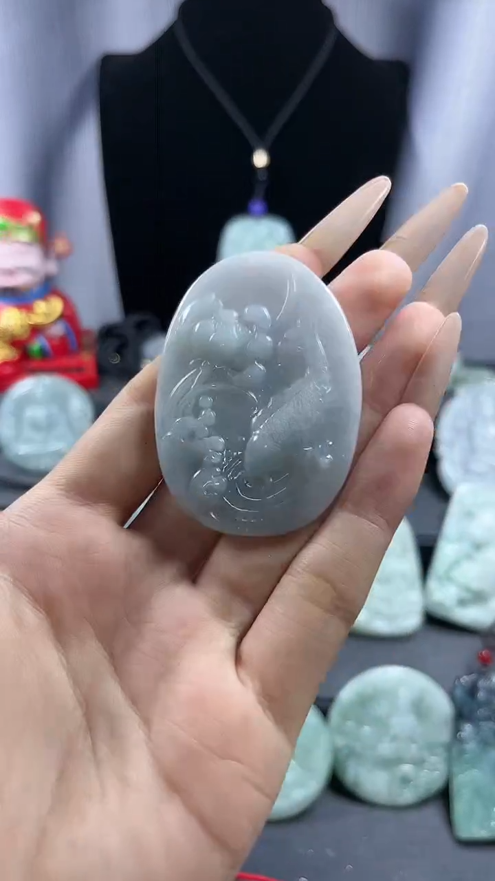 【闪购商品】翡翠颈饰未镶嵌年年有余