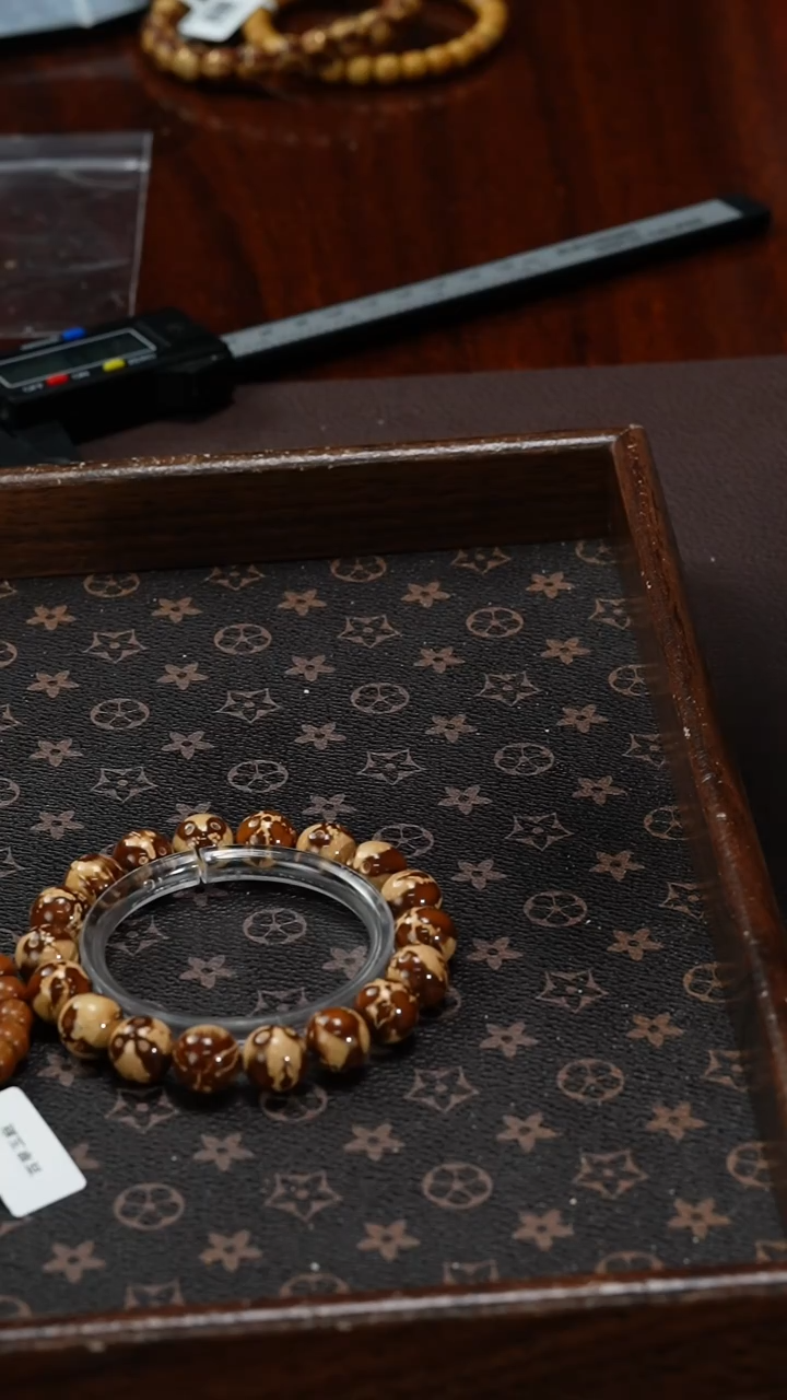 【闪购商品】紫金鼠手串熊猫精品正圆光珠12