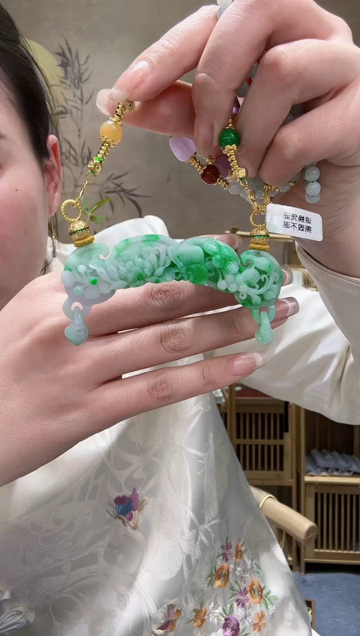 【闪购商品】翡翠颈饰未镶嵌吊坠