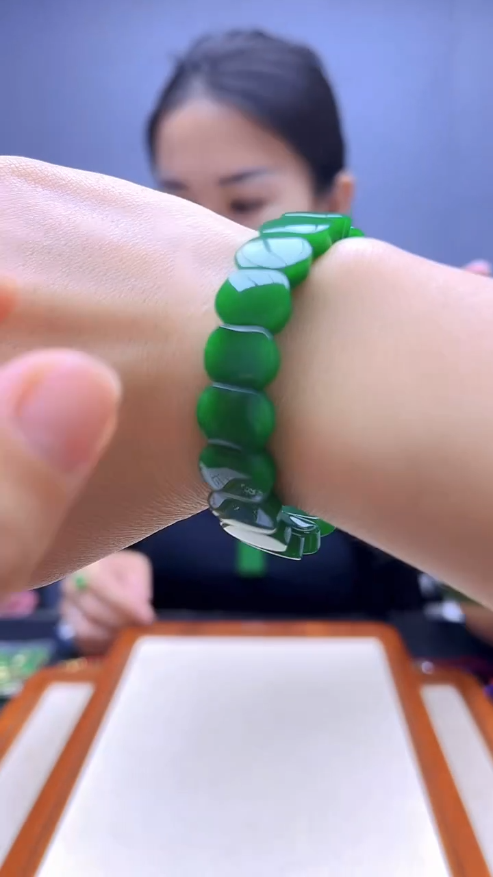 翡翠未镶嵌颈饰沉白diy颈饰