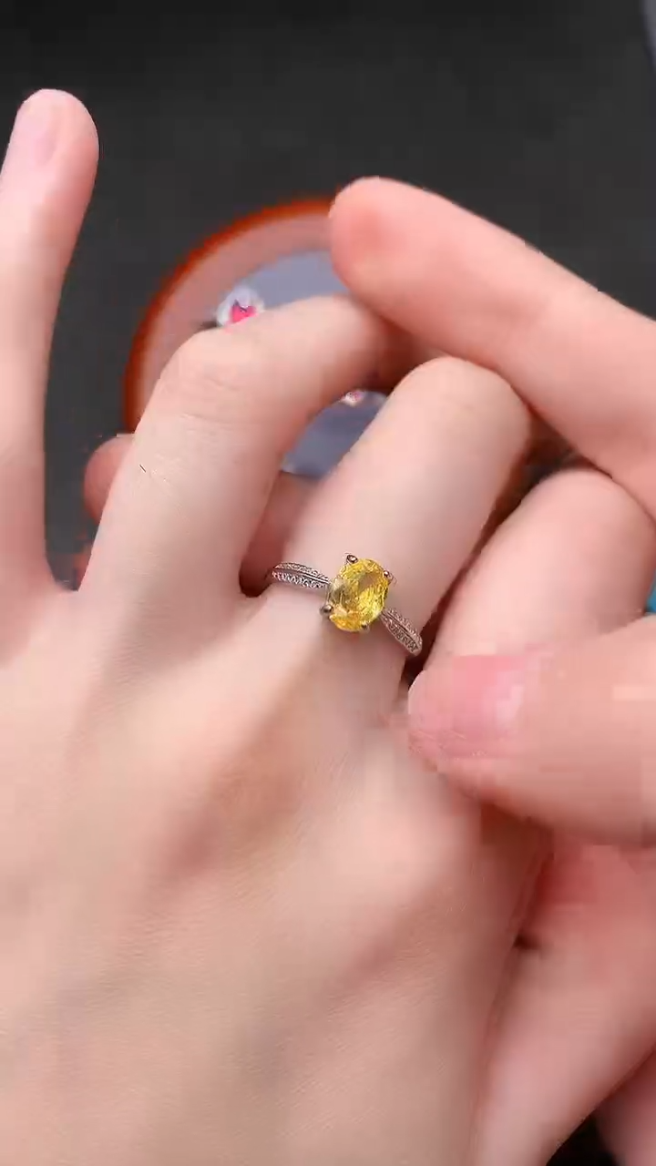 【闪购商品】彩色蓝宝石戒指银S925镶嵌.........