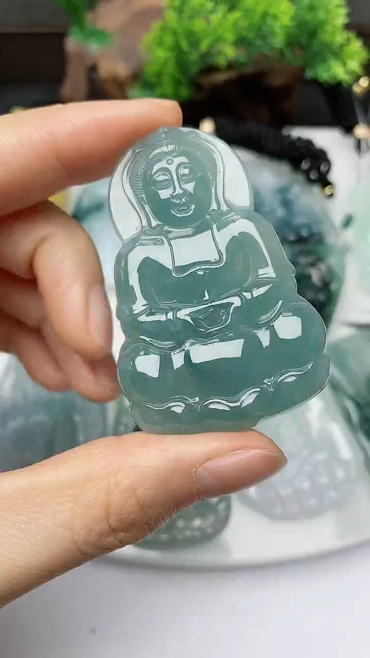 【闪购商品】翡翠颈饰未镶嵌        