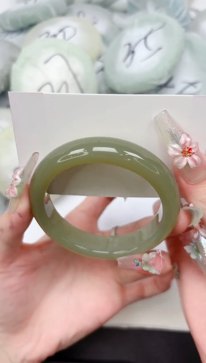 未镶嵌手镯石英质玉218-58