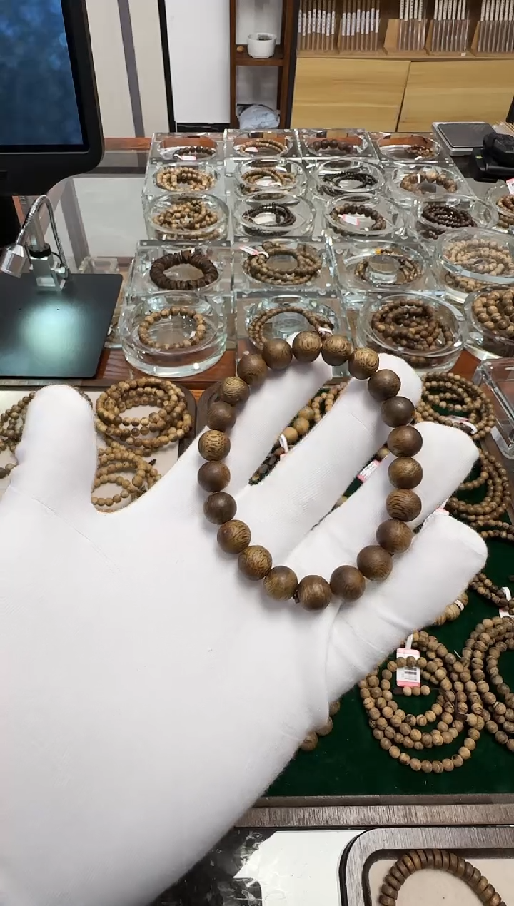 【闪购商品】沉香沉香香囊绿棋圆珠0.9m5克多样性发一沉香