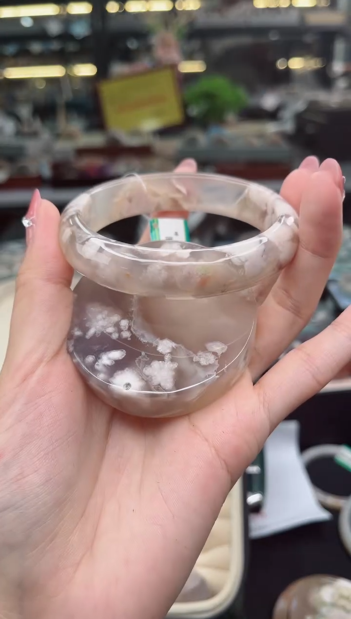 【闪购商品】石英质玉手镯未镶嵌61圈口（赠品镯心）3941011