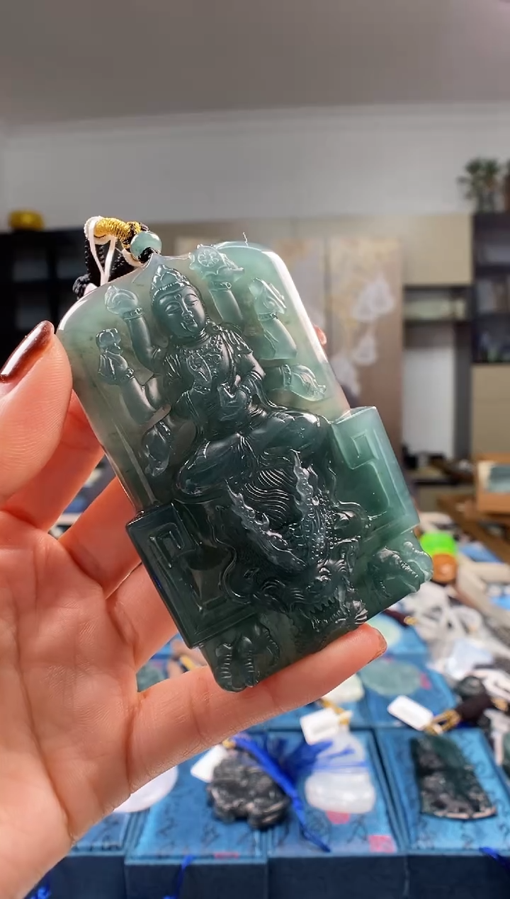 颈饰未镶嵌翡翠多样性发其一