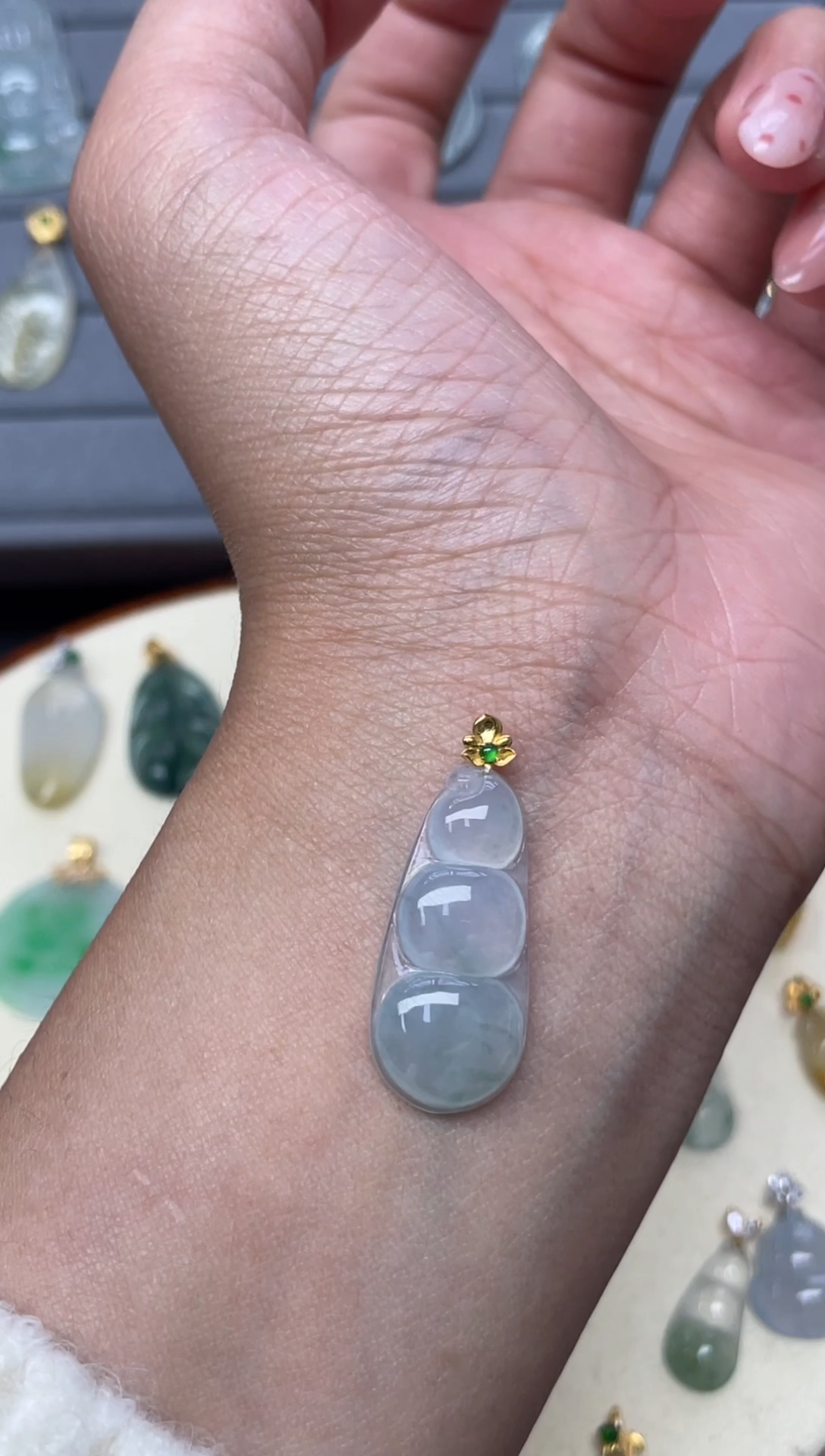 颈饰18K金镶嵌翡翠（10号链接）纯天然A货缅甸翡翠豆子吊坠