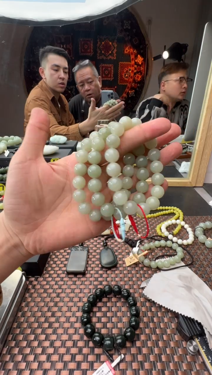 未镶嵌手串和田玉新疆且末料青白玉卡12 （多样性发一）