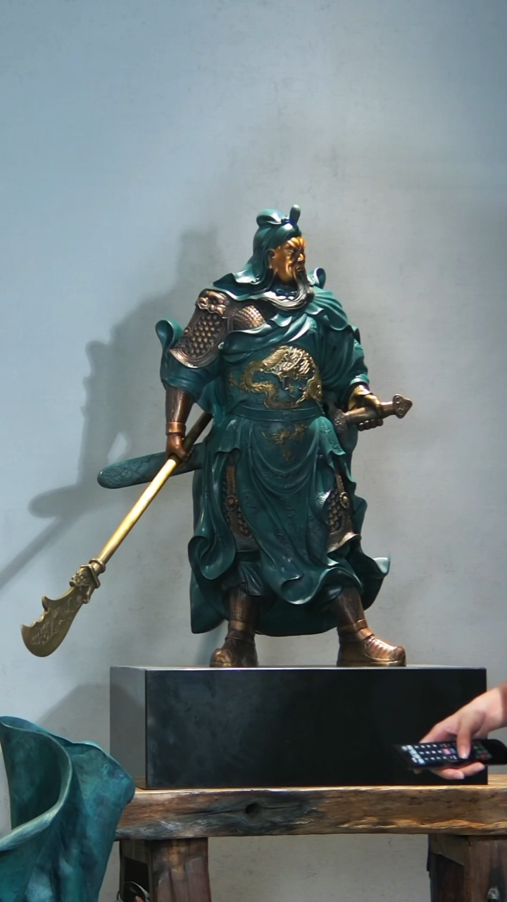 黄铜《义薄云天》大号义薄云天铜摆件