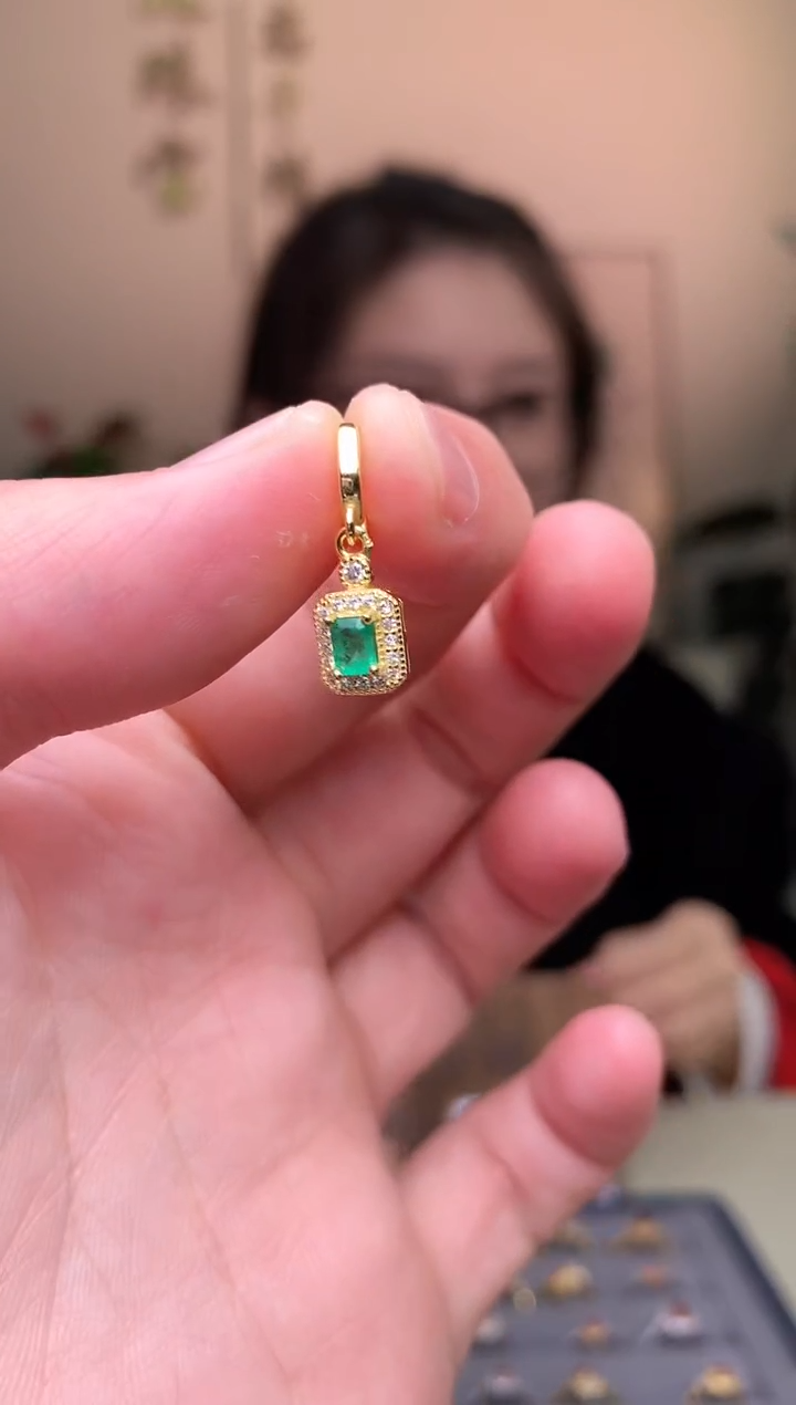 【闪购商品】祖母绿颈饰银S925镶嵌吊坠