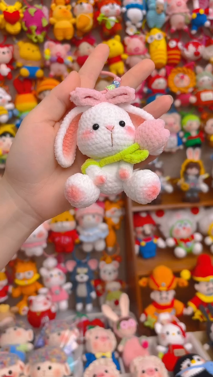 纯手工制作毛线钩织成品郁金香小兔