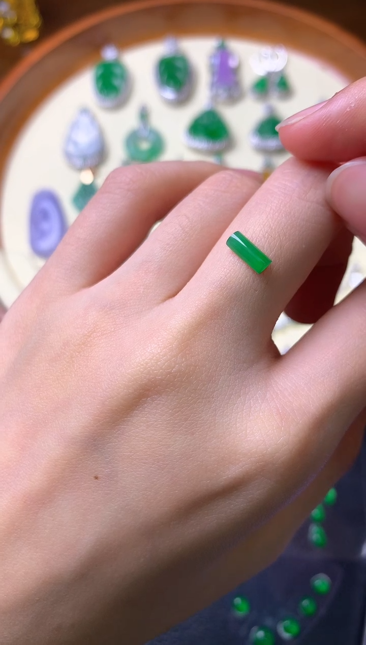 【闪购商品】定制翡翠未镶嵌裸石（镶嵌定制）