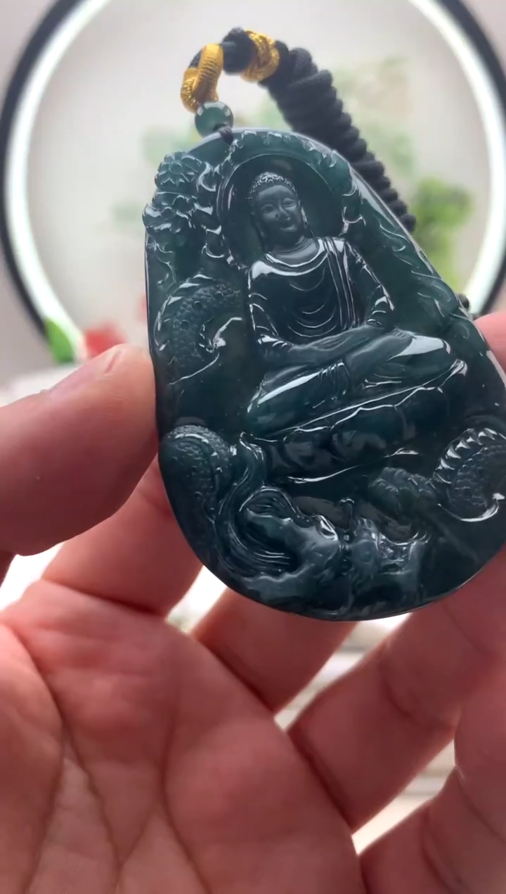 颈饰未镶嵌翡翠大日