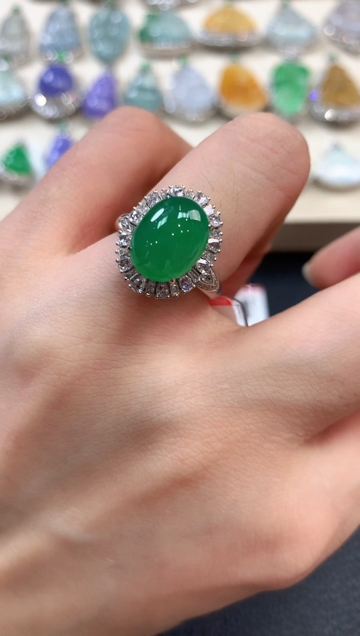 【闪购商品】翡翠戒指18K金镶嵌b138     