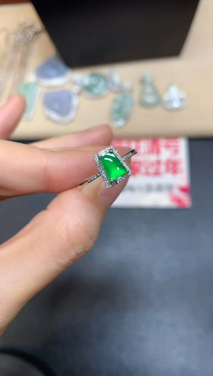 【闪购商品】翡翠戒指18K金镶嵌【无服务费