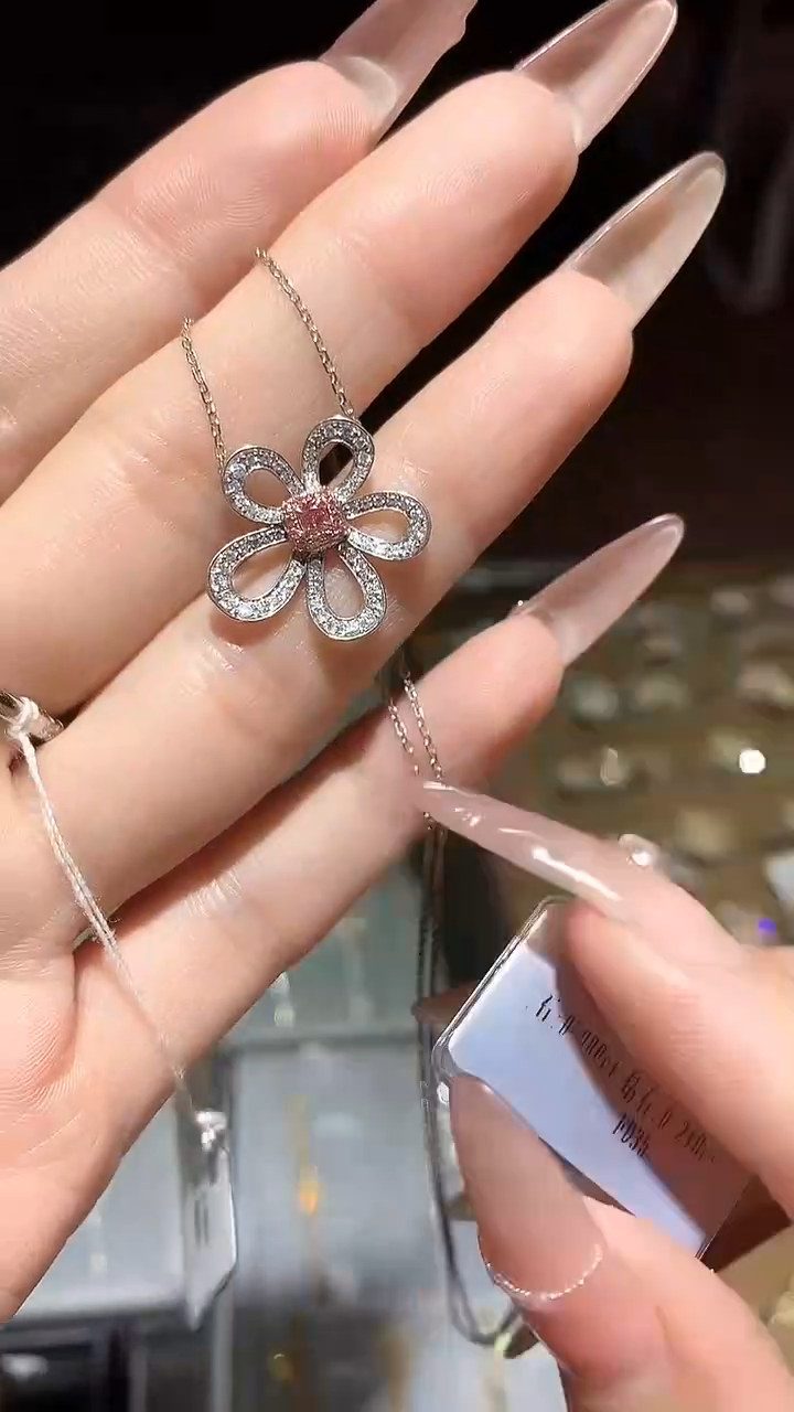 【闪购商品】钻石项链18K金镶嵌项链