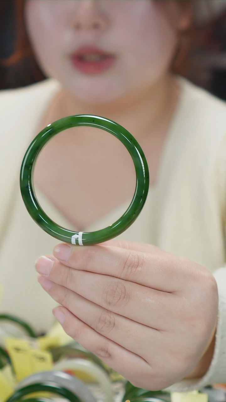 【闪购商品】和田玉手镯未镶嵌51天然和田玉手镯拍一发一 60