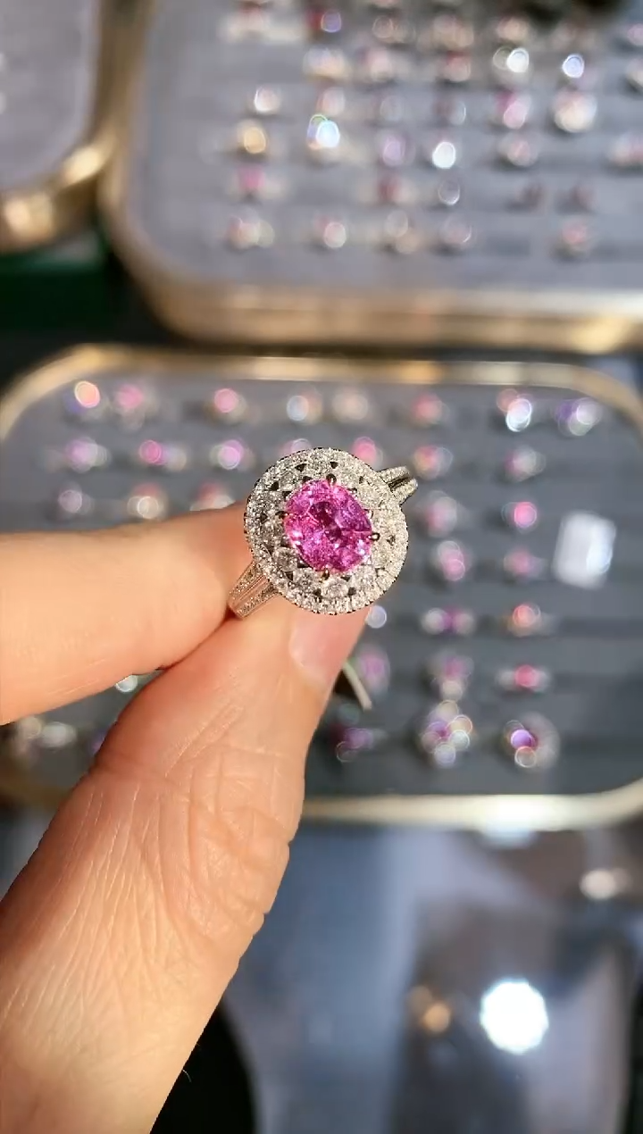 【闪购商品】彩色蓝宝石戒指18K金镶嵌1.63ct/展会专属价