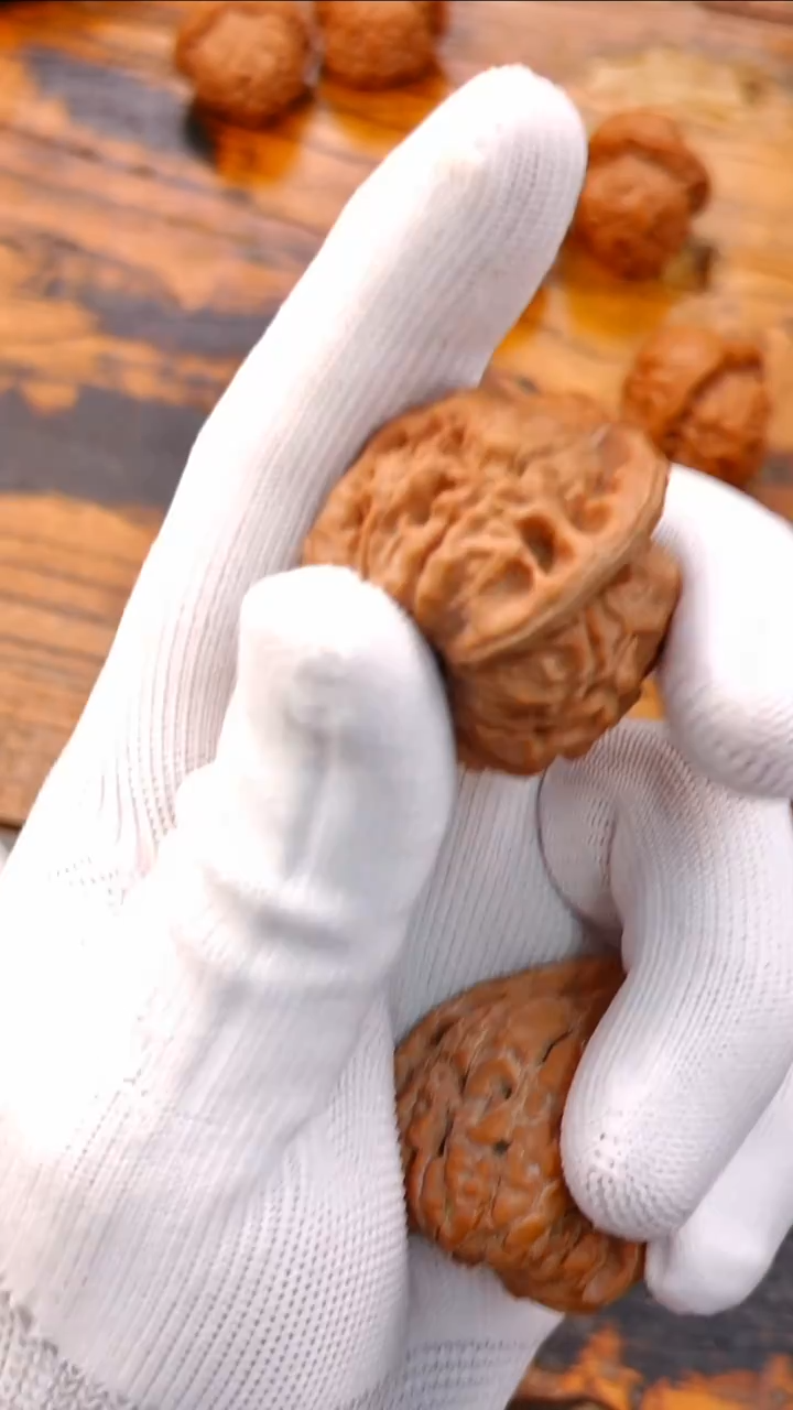 把件文玩核桃文玩核桃把涧金子塔