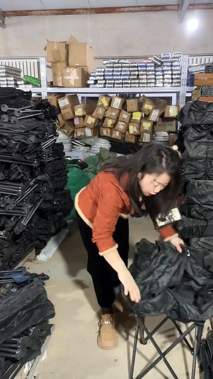 铁低背月亮椅   黑色