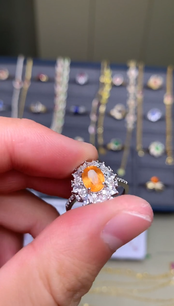 银S925镶嵌戒指石榴石（芬达石）戒指