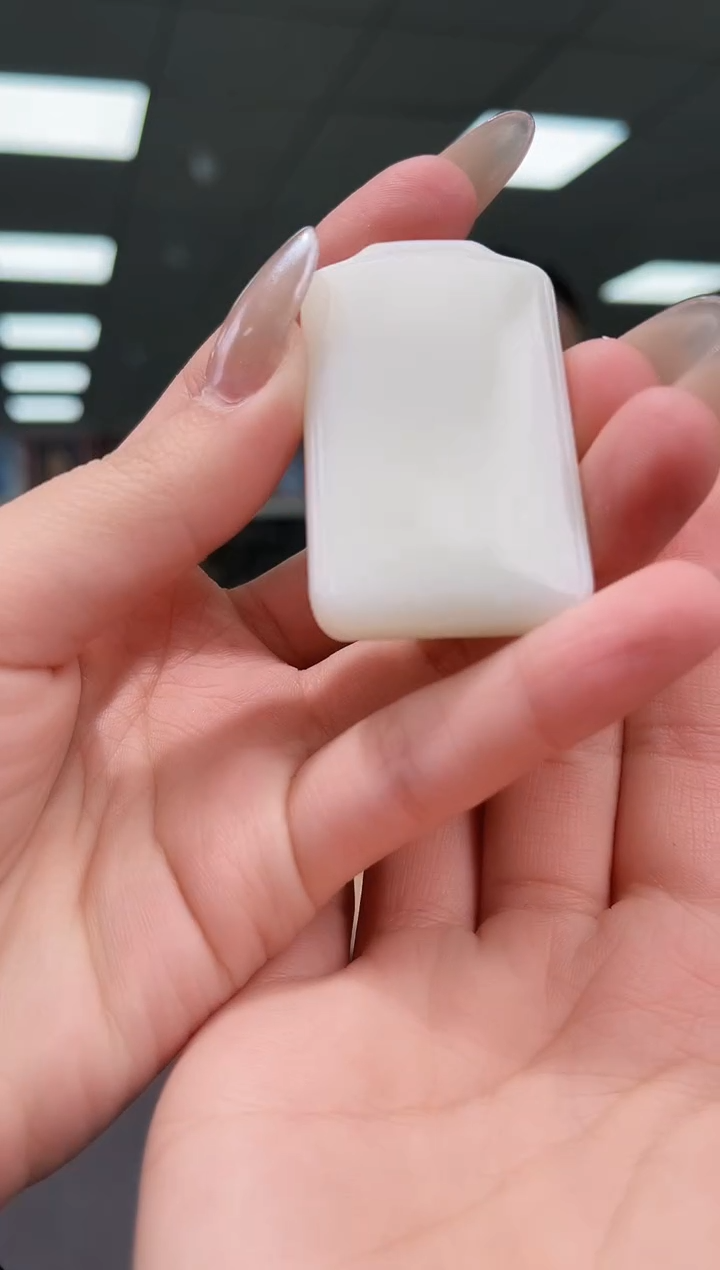 颈饰未镶嵌和田玉b48