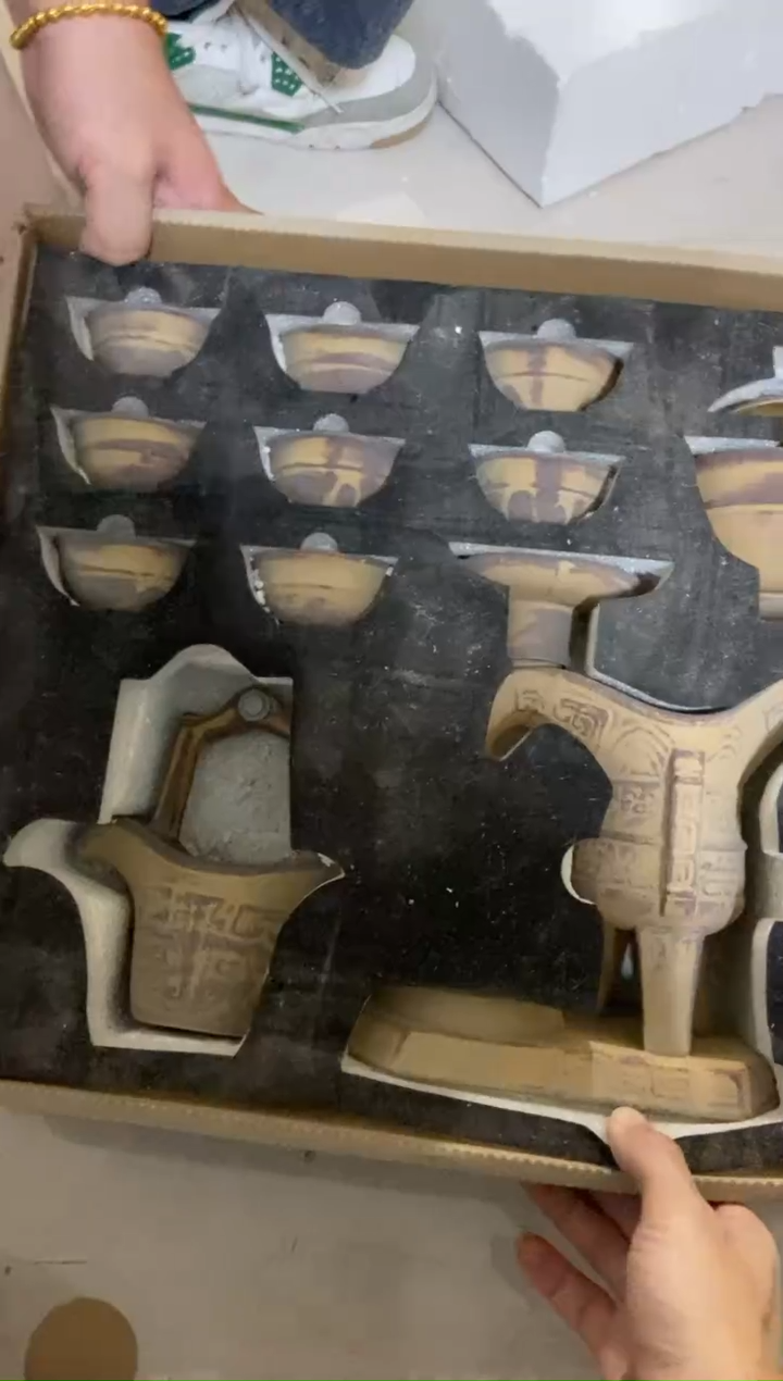 杯子陶无运费险不带礼盒略有瑕疵有点脏介意勿拍