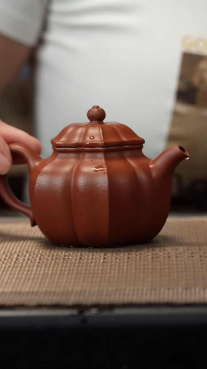茶壶紫砂生砂朱泥筋纹莲子150cc