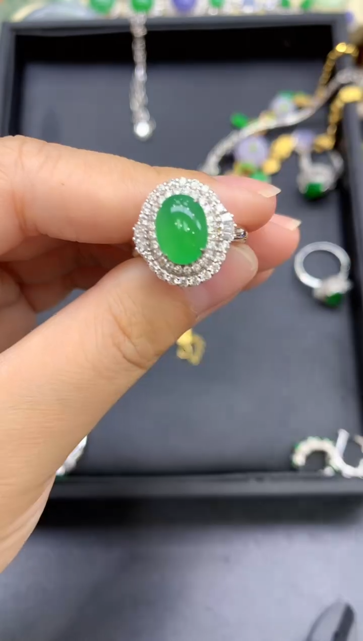 18K金镶嵌戒指翡翠710-中国好珍宝