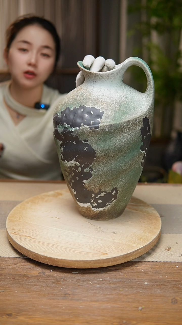 【闪购商品】陶瓷花器诧寂复古绿奶壶