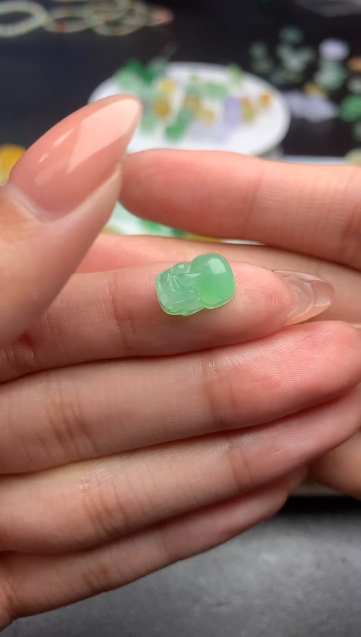 【闪购商品】定制翡翠未镶嵌毛货