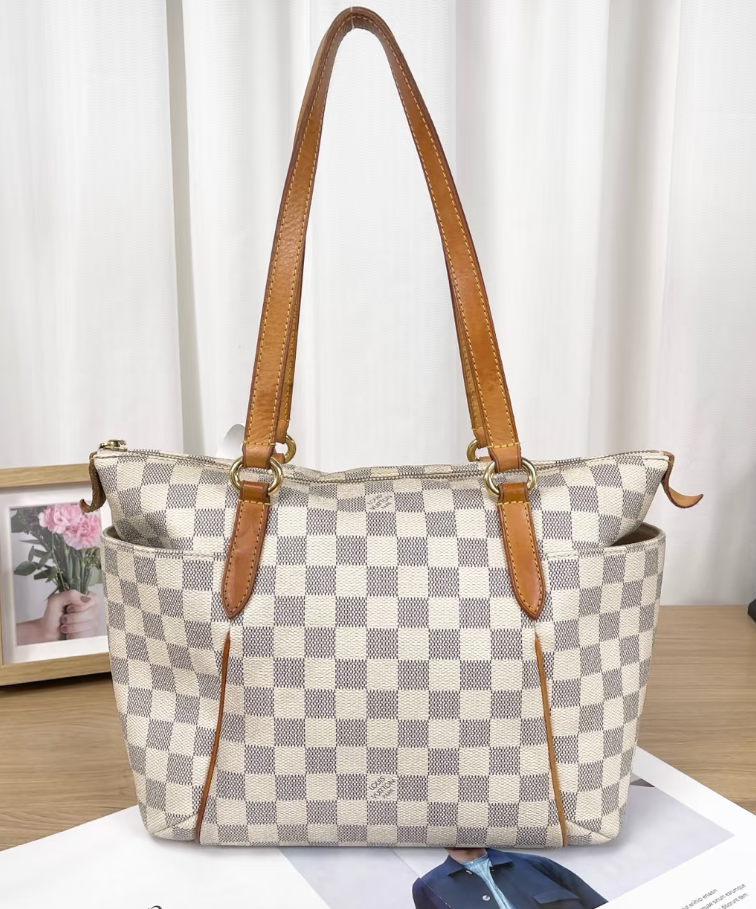 95新 LouisVuitton/路易威登 lv 白棋盘格totally单肩包bwz12756