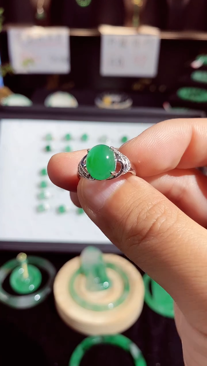 【闪购商品】石英质玉戒指未镶嵌戒指