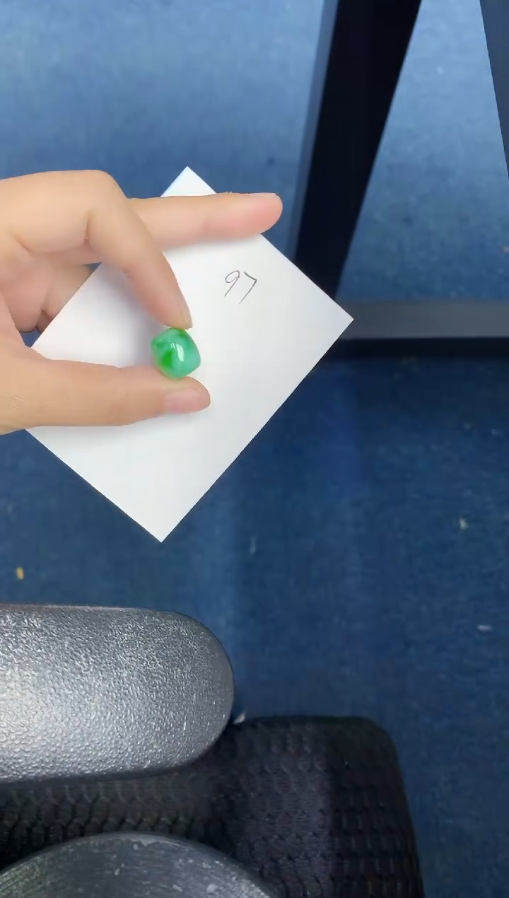 【闪购商品】翡翠颈饰未镶嵌000000000