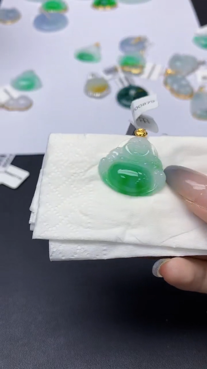 翡翠18K金镶嵌颈饰天然缅甸a货翡翠