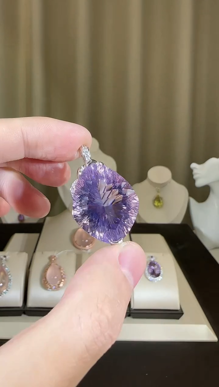 【闪购商品】紫晶颈饰银S925镶嵌23*28mm薰衣草