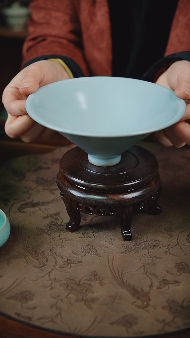 【闪购商品】杯109汝瓷纯手工斗笠展（月白）微微不完美