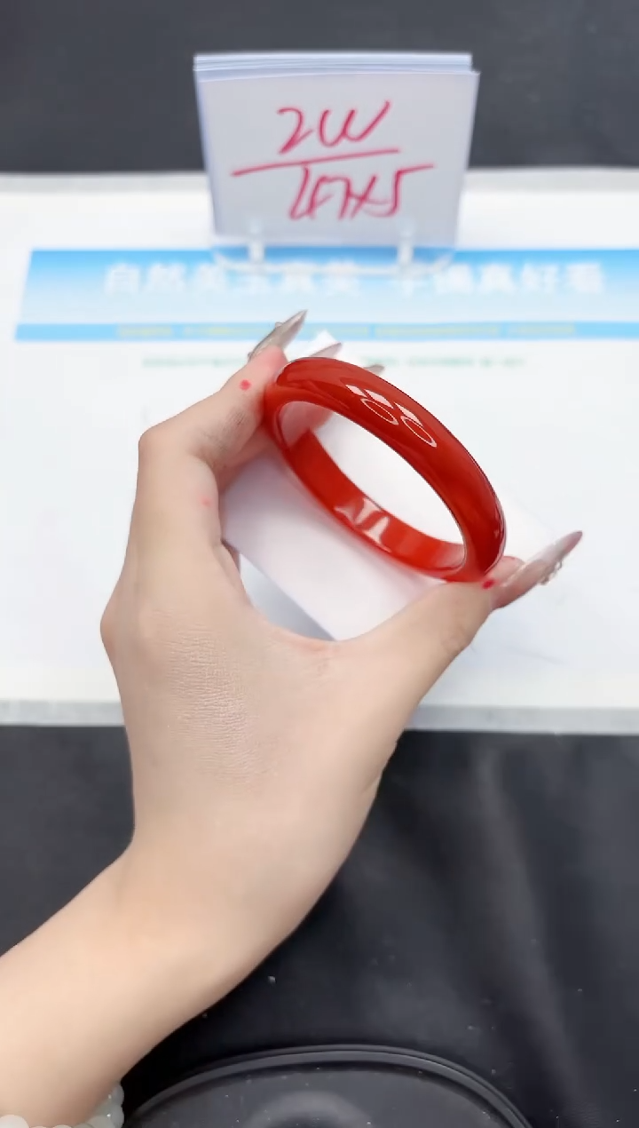 【闪购商品】石英质玉手镯未镶嵌189-56.5