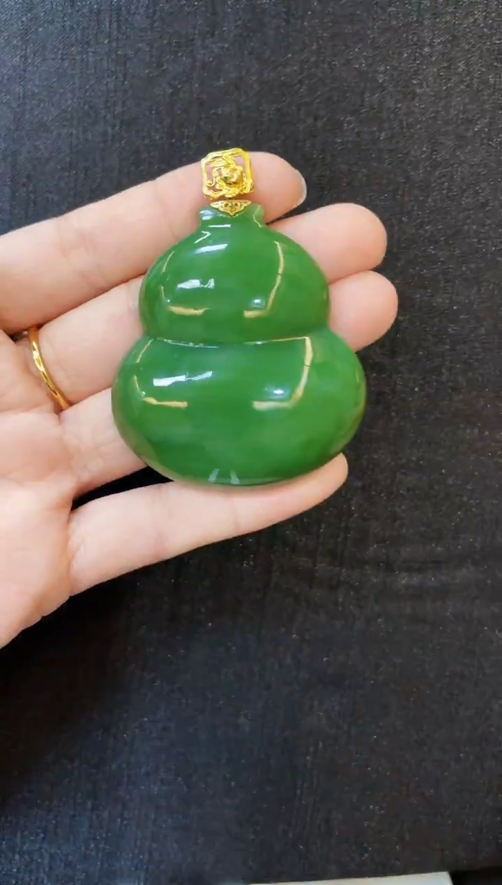 吊坠(赠链)18K金镶嵌和田玉多样性发一