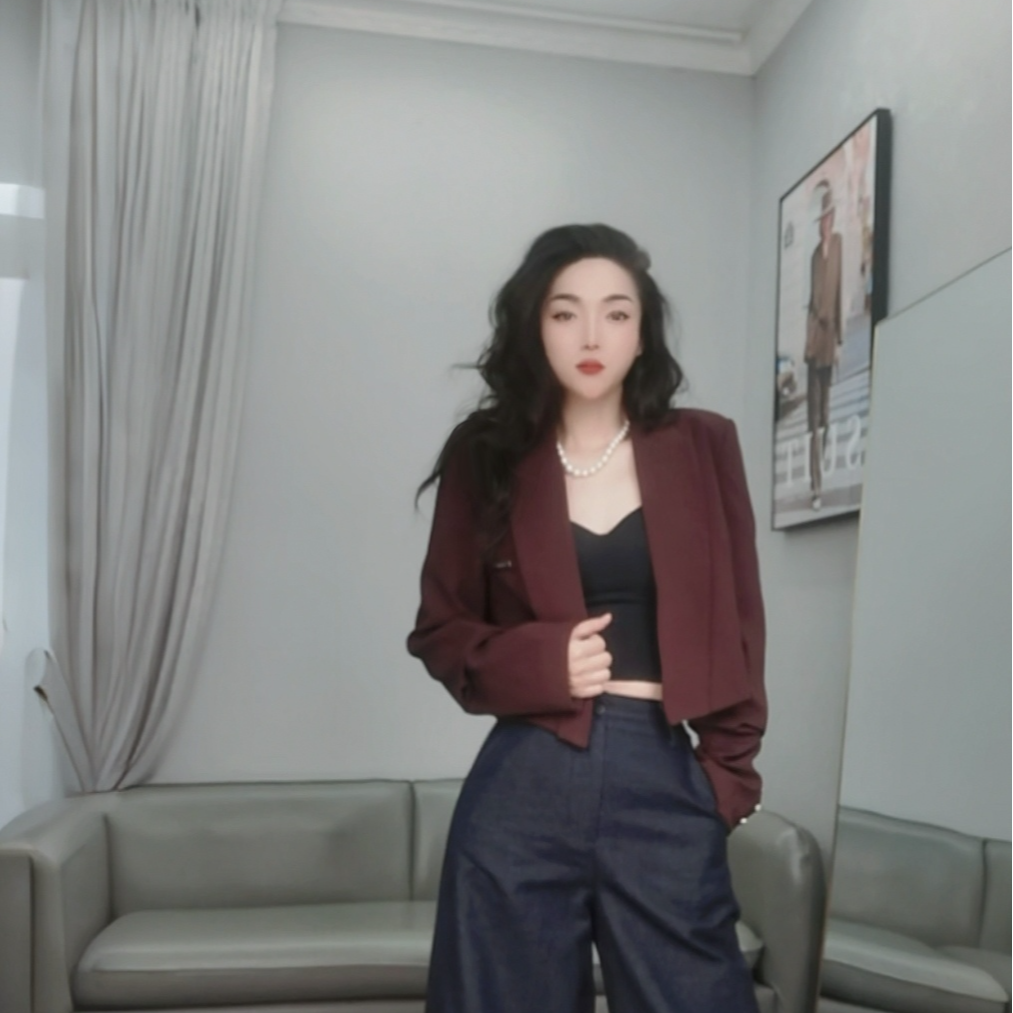 《谢小妹》小众设计时尚百搭女士短款显瘦西装