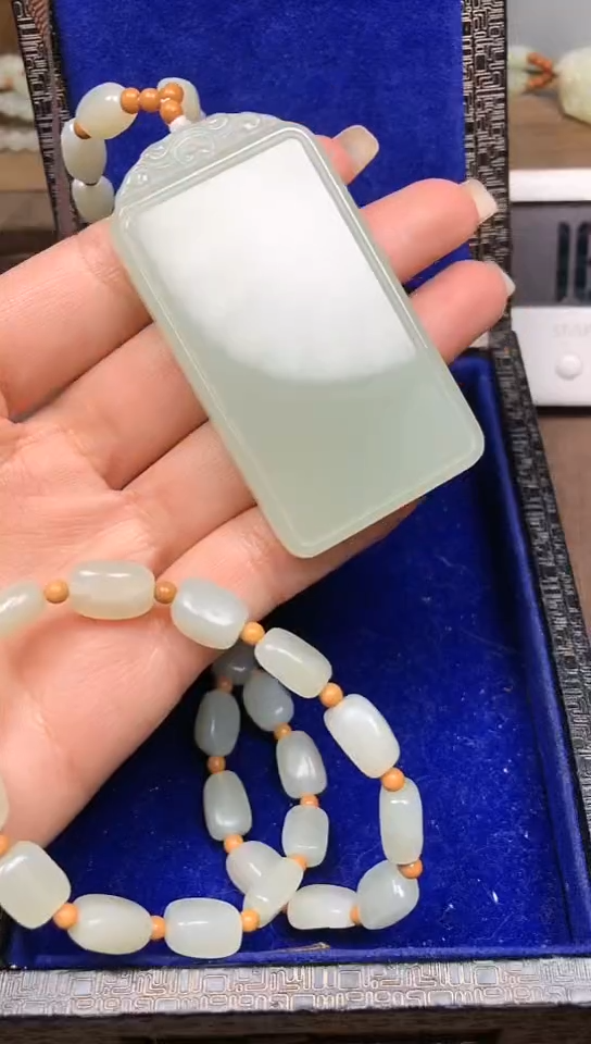 【闪购商品】和田玉颈饰未镶嵌无事牌