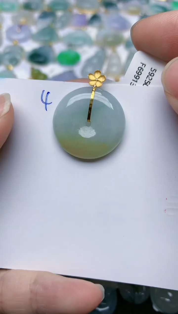 【闪购商品】翡翠颈饰18K金镶嵌天然翡翠A货    