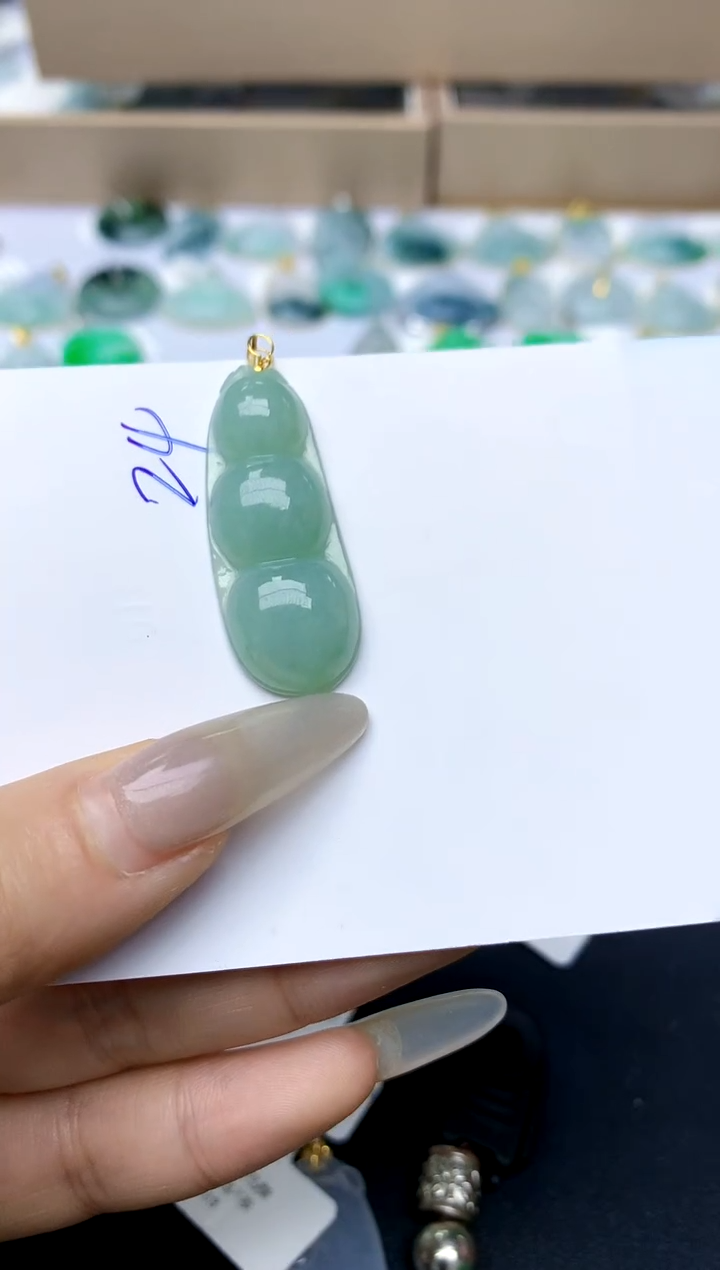 【闪购商品】翡翠颈饰18K金镶嵌24天然A货翡翠