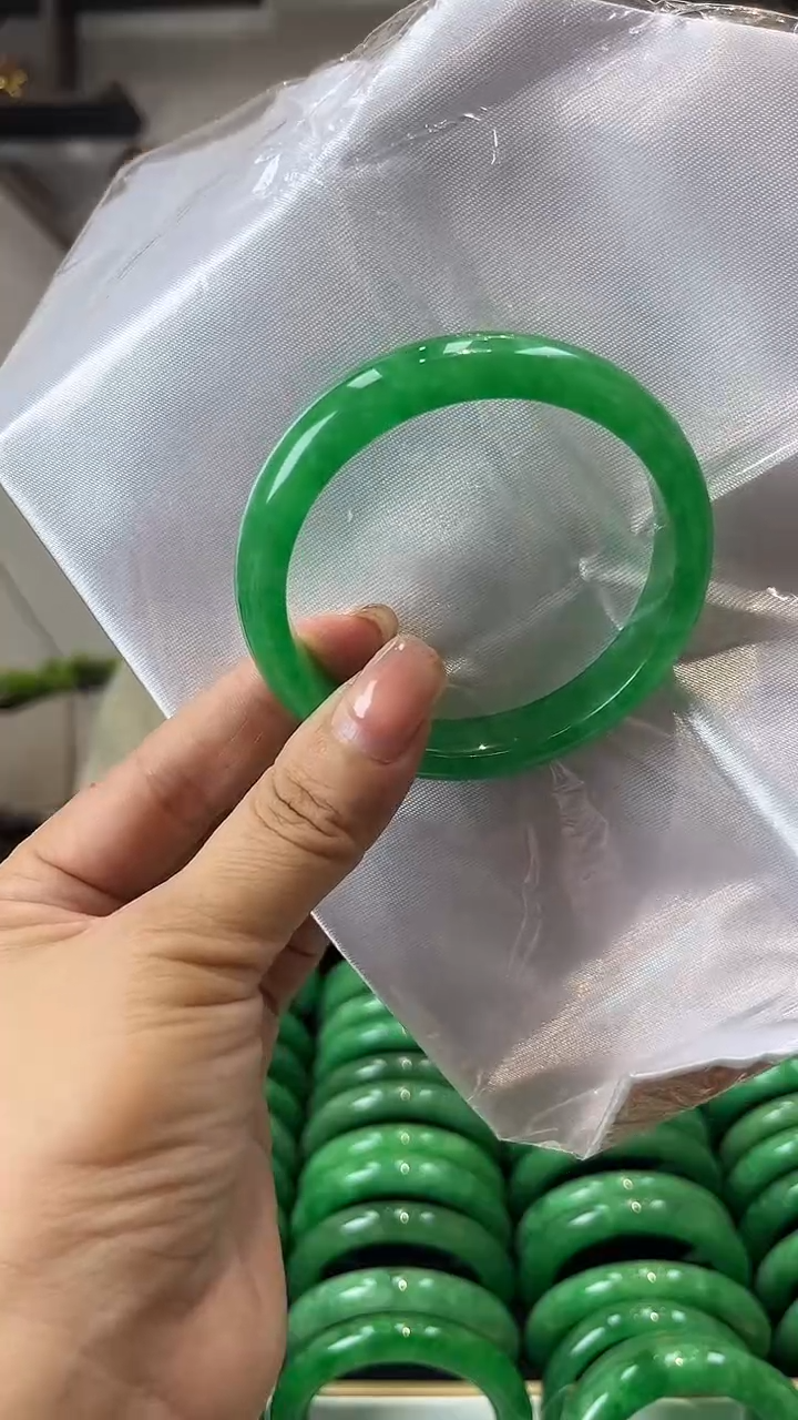 【闪购商品】砖雕闪8 圈口59.8 独货手镯