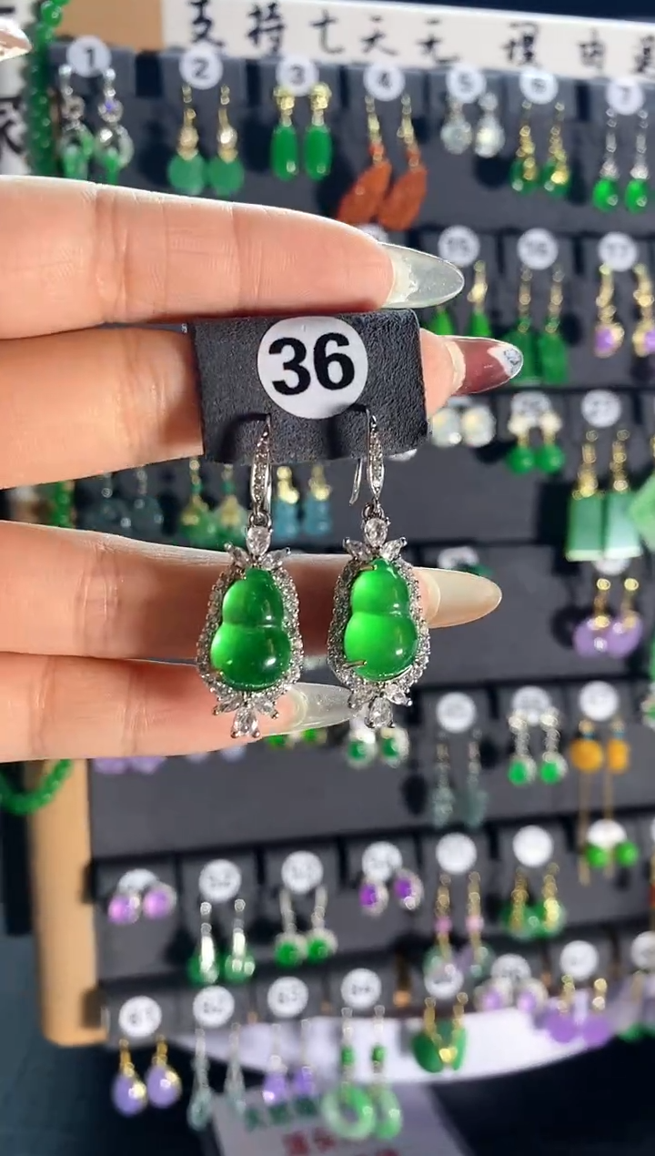 【闪购商品】翡翠耳饰银S925镶嵌36..