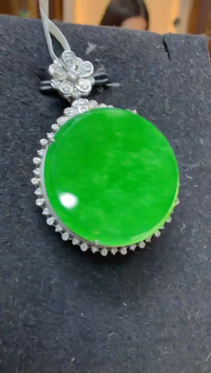 吊坠(不含链)18K金镶嵌翡翠多样性团购发一件