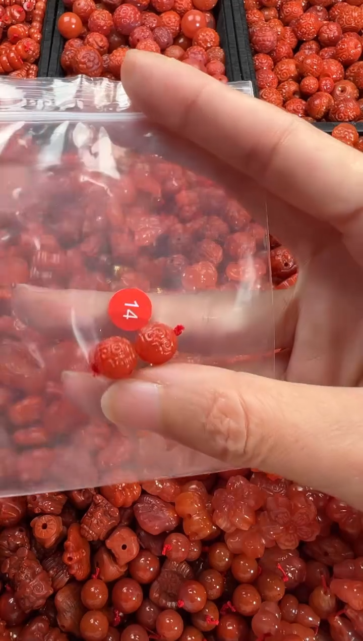 【闪购商品】南红玛瑙颈饰未镶嵌1