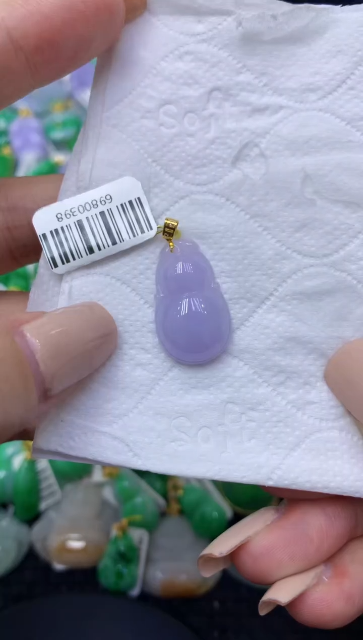 颈饰18K金镶嵌翡翠天然缅甸翡翠A货