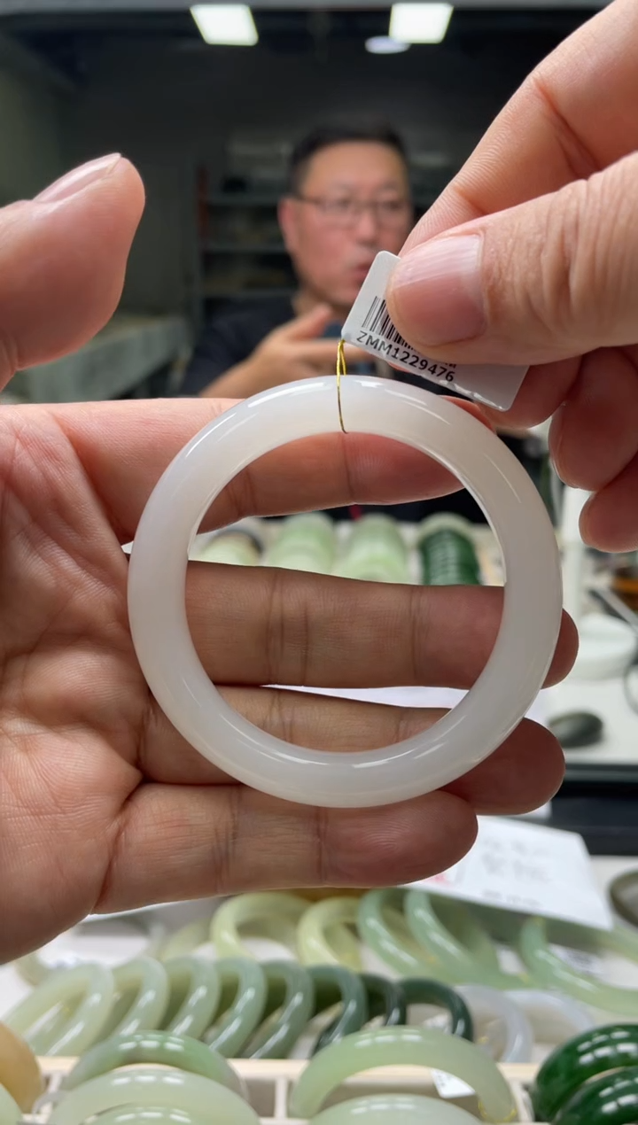 【闪购商品】和田玉手镯未镶嵌编码9476 圈口52-53